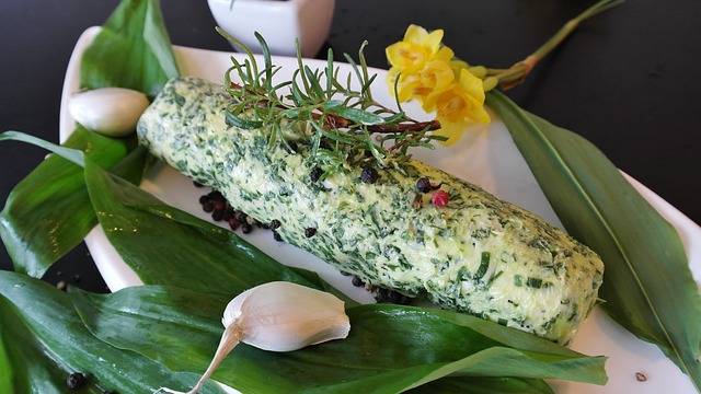 ORGANIC GARLIC-ONION BUTTER. YUM!